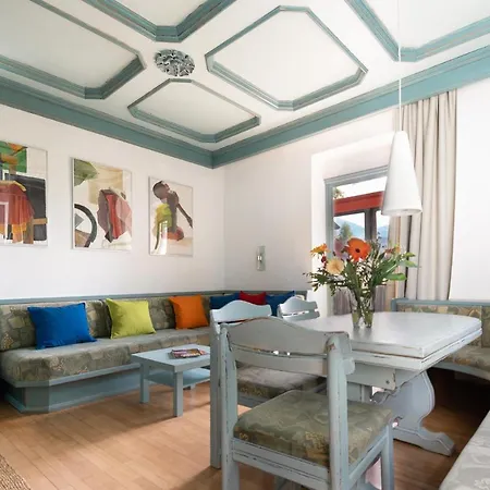 Absteige Innsbruck- Zentrale Ferienapartments Apartment *