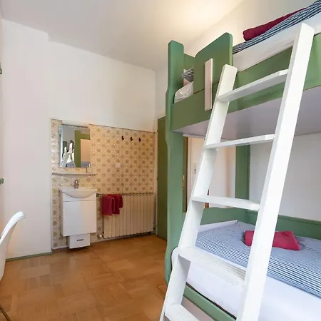 アパート Absteige Innsbruck- Zentrale Ferienapartments *