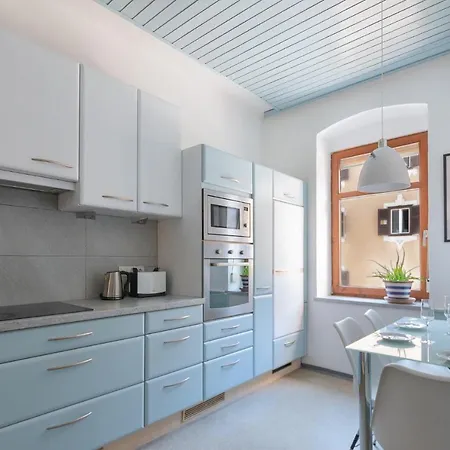 Absteige Innsbruck- Zentrale Ferienapartments アパート