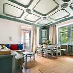 Daire Absteige Innsbruck- Zentrale Ferienapartments *